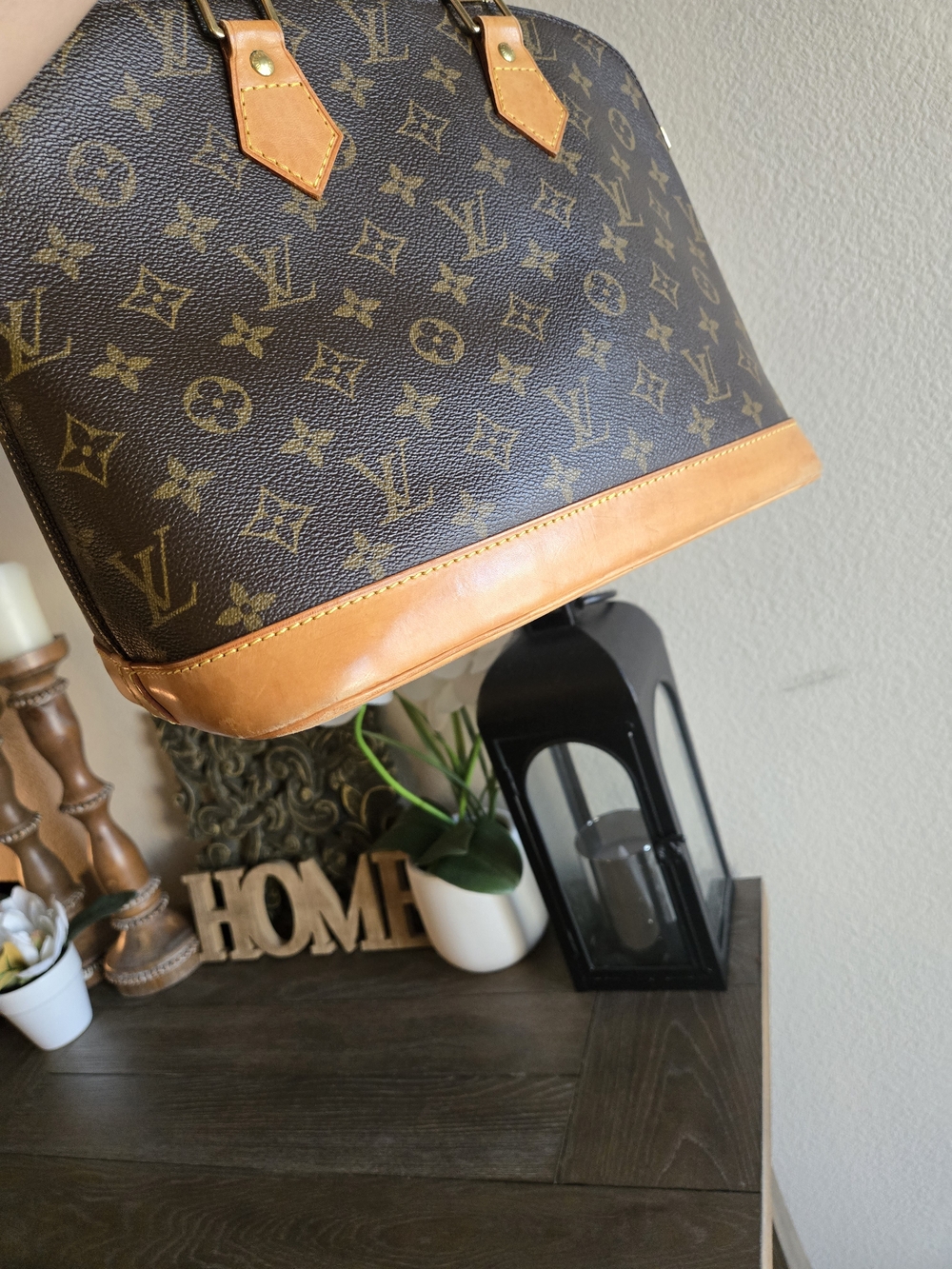 Authentic Louis Vuitton Monogram Alma Handbag in Brown/Tan - Picture 12 of 16